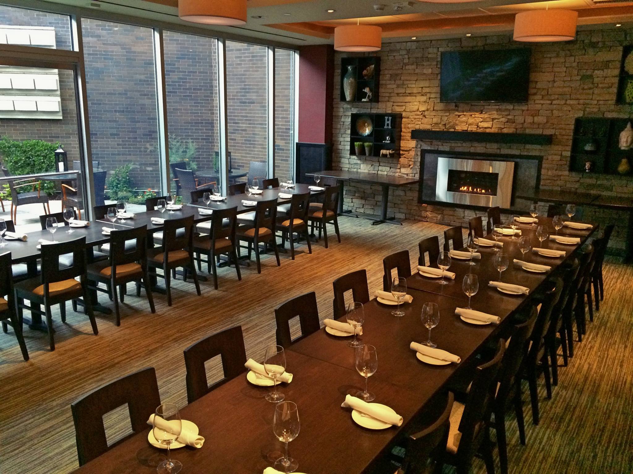 The AV-equipped private dining room for corporate and family gatherings.